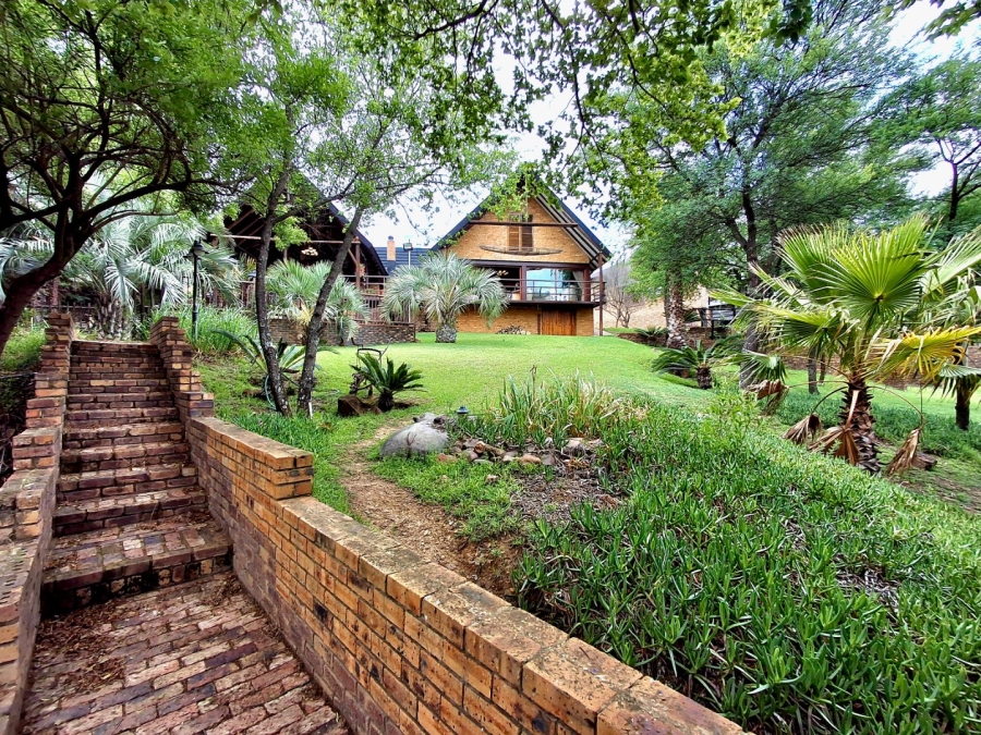 5 Bedroom Property for Sale in River Lodge Estate Free State
